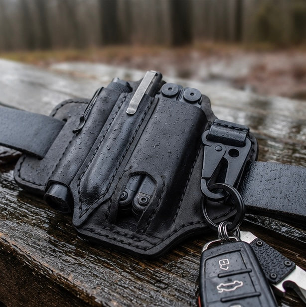 EDC Tactische leren gereedschapsriem met meerdere vakken, perfect voor het opbergen van multitools.